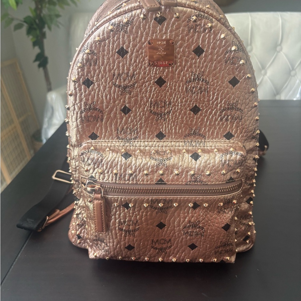 MCM Mini Backpack. Stark Visetos Metallic Champagne